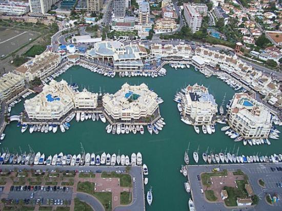Luxury Apartament In Marina Бенальмадена Экстерьер фото